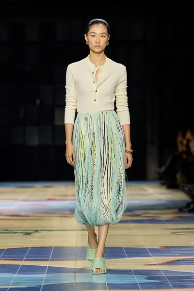 Look 44